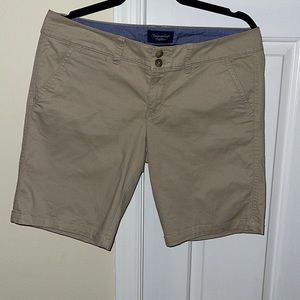 American Eagle Outfitters shorts. Excellent condition.